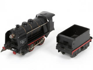 Lot 47 - HORNBY 'O' (FRANCE) (2)
