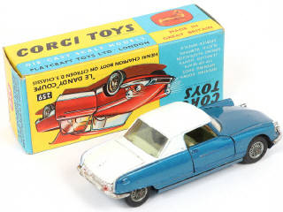 Lot 231 - CORGI TOYS (GB) (1)