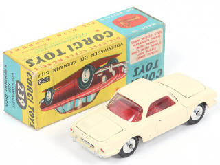 Lot 227 - CORGI TOYS (GB) (1)