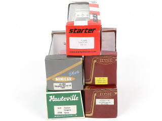 Lot 136 - DIVERS (5)