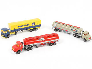 Lot 73 - MAJORETTE (FRANCE) (3)