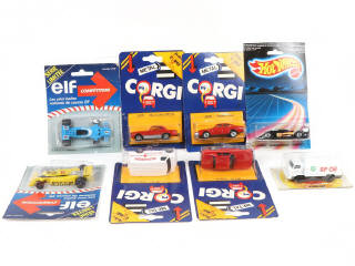 Lot 302 - DIVERS (16)