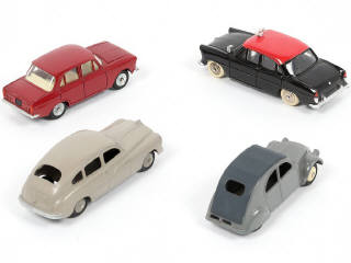 Lot 263 - DINKY TOYS (FRANCE) (4)