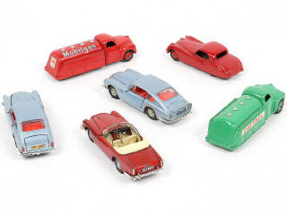 Lot 235 - DINKY TOYS (GB) (6)