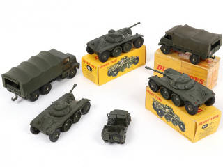 Lot 282 - DINKY TOYS (FRANCE) (6)