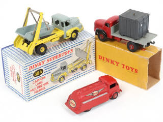 Lot 270 - DINKY TOYS (FRANCE) (3)