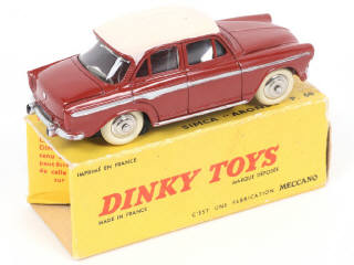 Lot 256 - DINKY TOYS (FRANCE) (1)