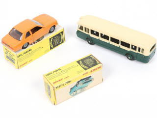 Lot 260 - DINKY TOYS (FRANCE) (3)