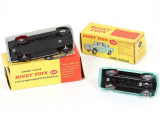 Lot 232 - DINKY TOYS (GB) (2)
