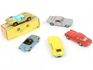 Lot 137 - CORGI TOYS (GB) (5)