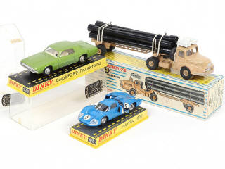 Lot 261 - DINKY TOYS (FRANCE) (3)