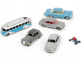 Lot 264 - DINKY TOYS (FRANCE) (6)