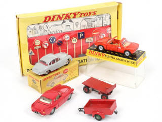 Lot 247 - DINKY TOYS (6)