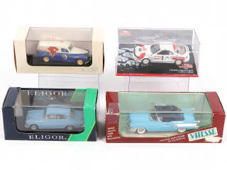 Lot 300 - DIVERS (12)