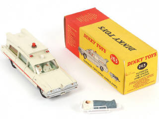Lot 244 - DINKY TOYS (GB) (1)