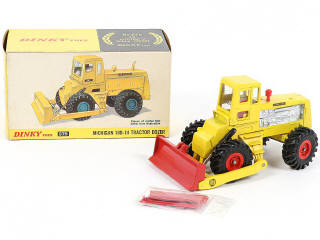 Lot 257 - DINKY TOYS (GB) (1)