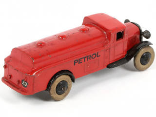 Lot 243 - DINKY TOYS (GB) (1)