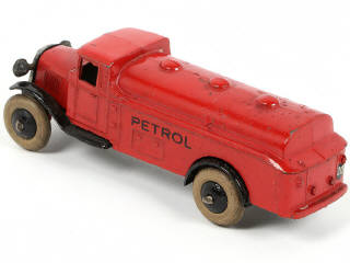 Lot 243 - DINKY TOYS (GB) (1)