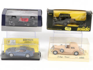 Lot 301 - DIVERS (16)