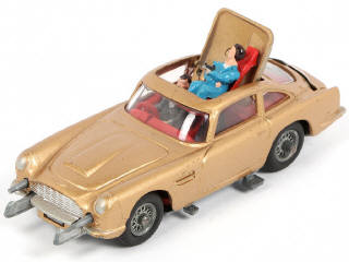 Lot 137 - CORGI TOYS (GB) (1)