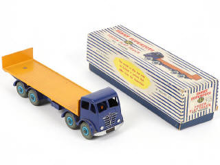 Lot 253 - DINKY TOYS (GB) (1)