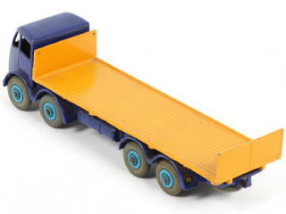 Lot 253 - DINKY TOYS (GB) (1)