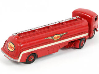 Lot 226 - DINKY TOYS (FRANCE) (1)