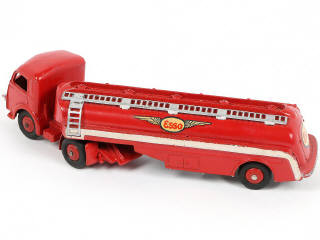 Lot 226 - DINKY TOYS (FRANCE) (1)