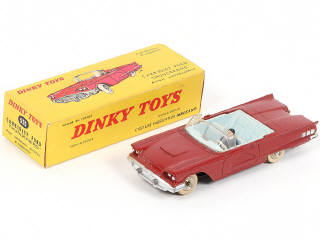 Lot 233 - DINKY TOYS (FRANCE) (1)