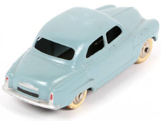 Lot 221 - DINKY TOYS (FRANCE) (1)