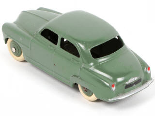 Lot 222 - DINKY TOYS (FRANCE) (1)