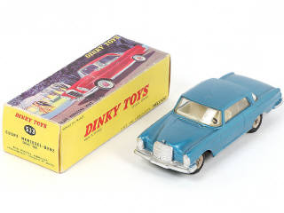 Lot 230 - DINKY TOYS (FRANCE) (1)