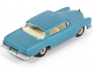 Lot 230 - DINKY TOYS (FRANCE) (1)