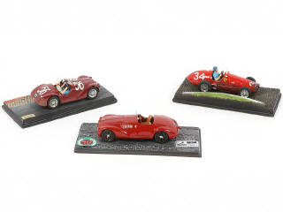 Lot 266 - DIVERS (3)