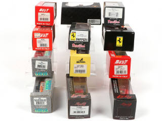 Lot 315 - DIVERS (12)