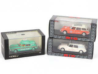 Lot 283 - DIVERS (3)