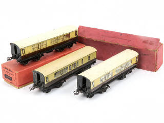 Lot 27 - HORNBY 'O' (GB) (3)