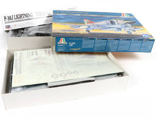 Lot 310 - DIVERS (6)