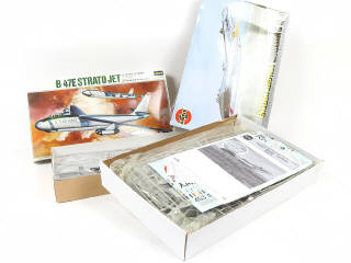 Lot 304 - DIVERS (6)