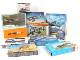 Lot 314 - DIVERS (11)