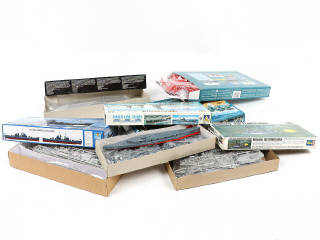 Lot 315 - DIVERS (16)