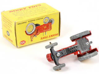 Lot 131 - DINKY TOYS (GB) (1)