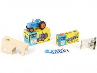 Lot 127 - CORGI TOYS (GB) (1)