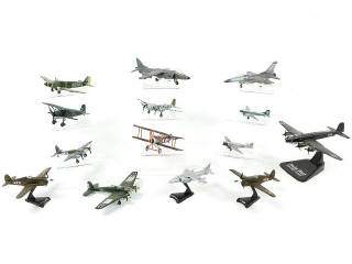 Lot 308 - DIVERS (14)