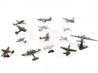 Lot 308 - DIVERS (14)