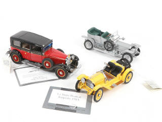 Lot 137 - FRANKLIN MINT (USA) (3)