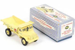 Lot 109 - DINKY TOYS (GB) (1)