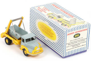 Lot 194 - DINKY TOYS (FRANCE) (1)