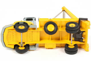 Lot 194 - DINKY TOYS (FRANCE) (1)