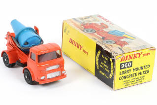 Lot 108 - DINKY TOYS (GB) (1)